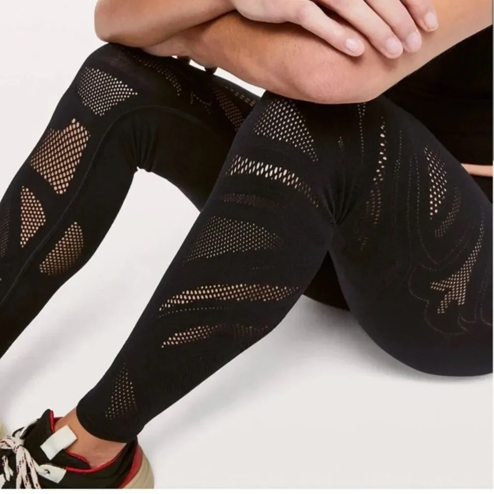 Lululemon Reveal Tight En Avante 26” Mesh Lasercut Black 4